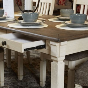 Antiquity  Dining table D647-25 detail