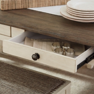 Antiquity  Dining table D647-25 detail