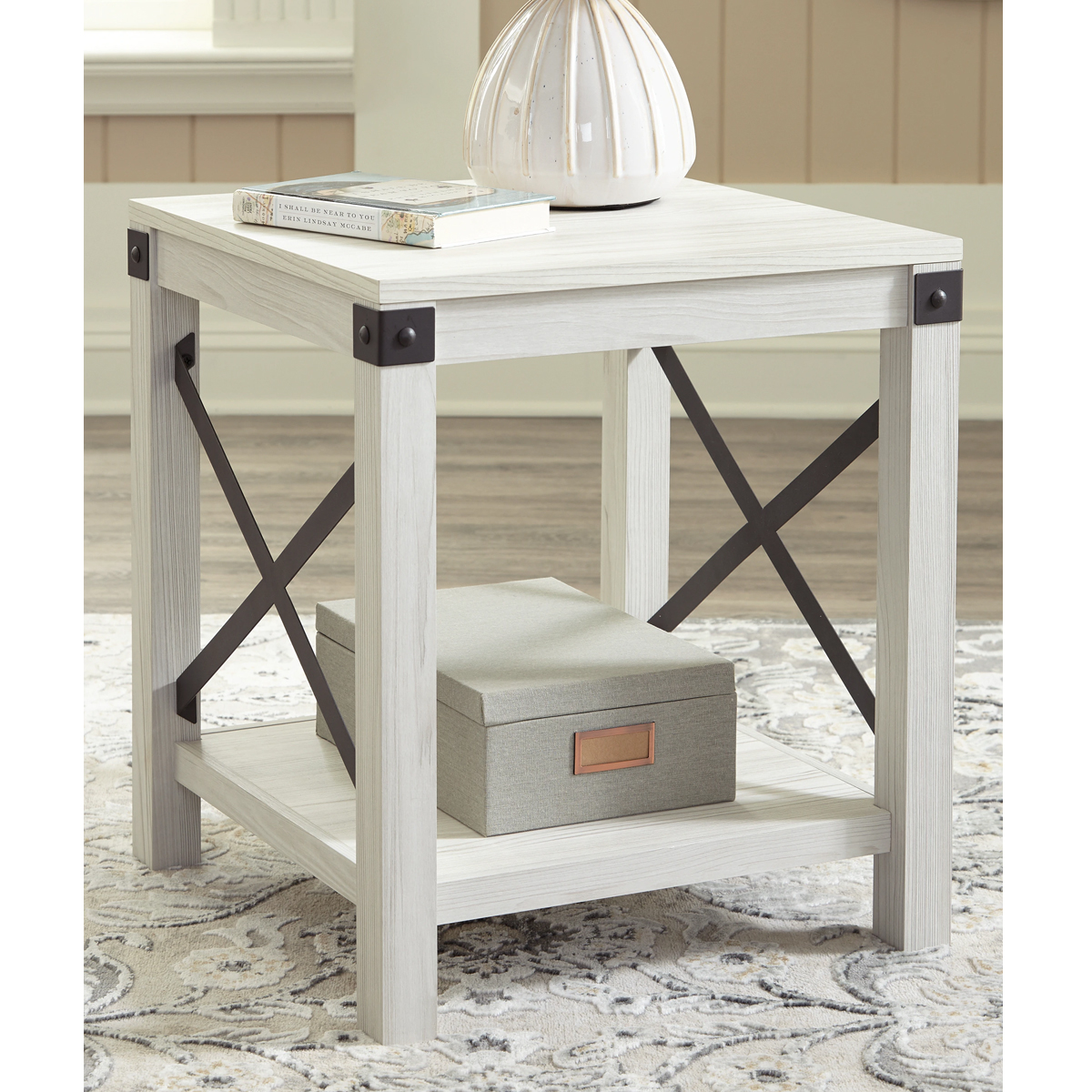 Picture of BAYLOR END TABLE