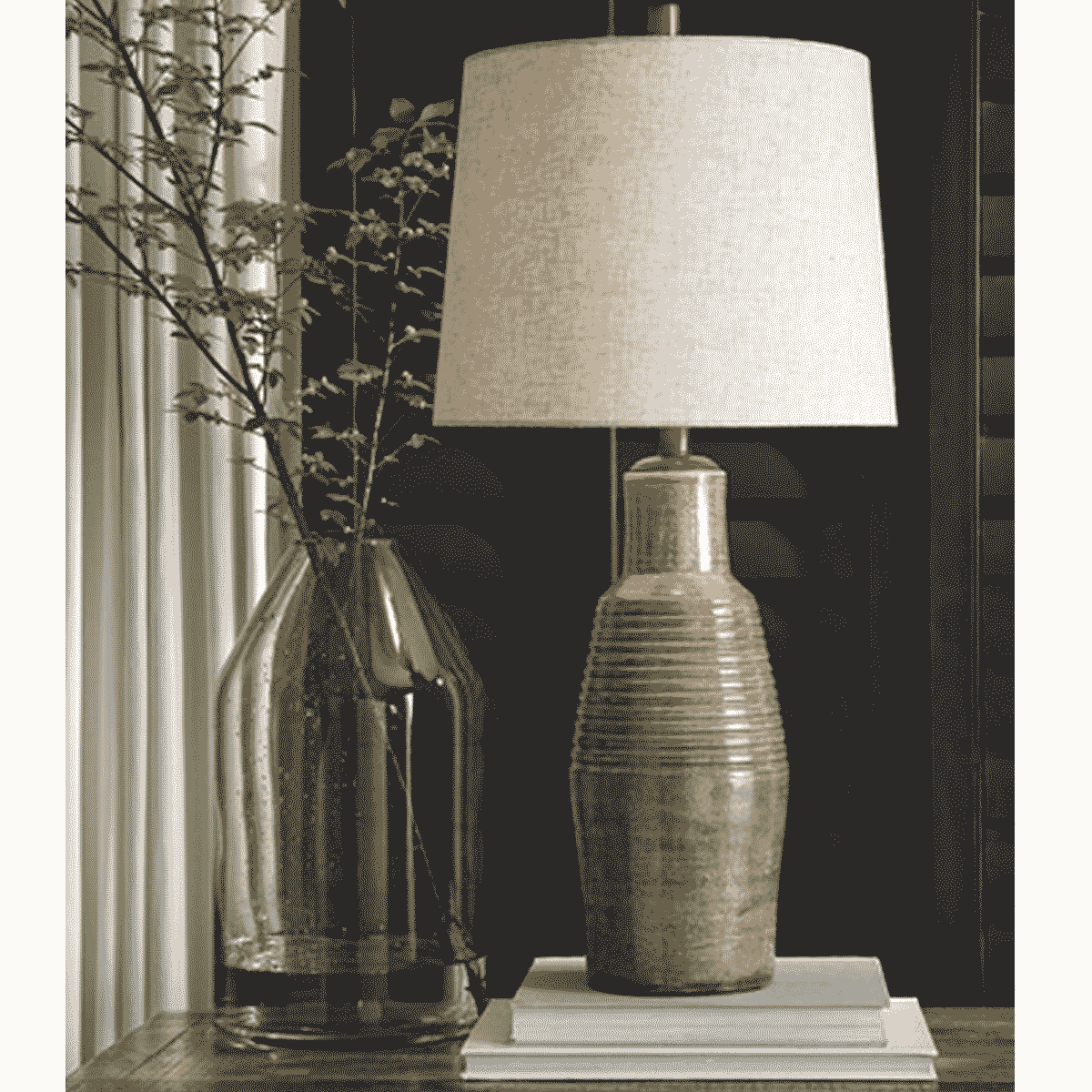 Picture of CALIXTO TERRACOTTA TABLE LAMP