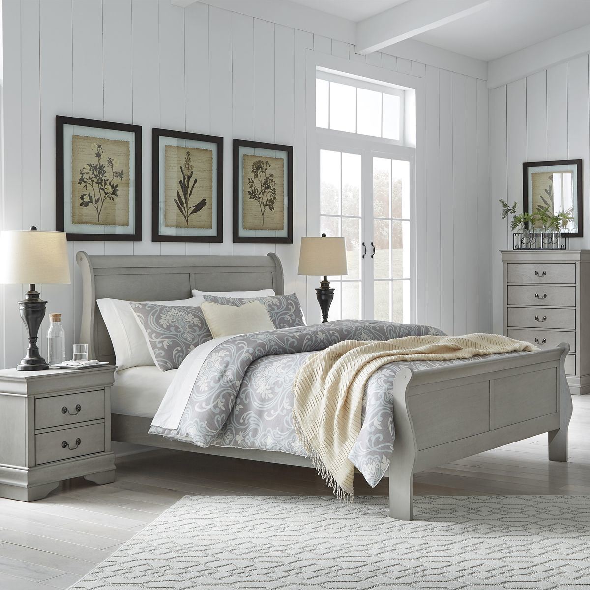 Picture of LOUIS SLEIGH GREY KING BED