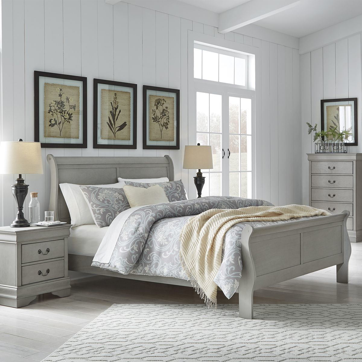 Picture of LOUIS SLEIGH FULL BED IN GREY