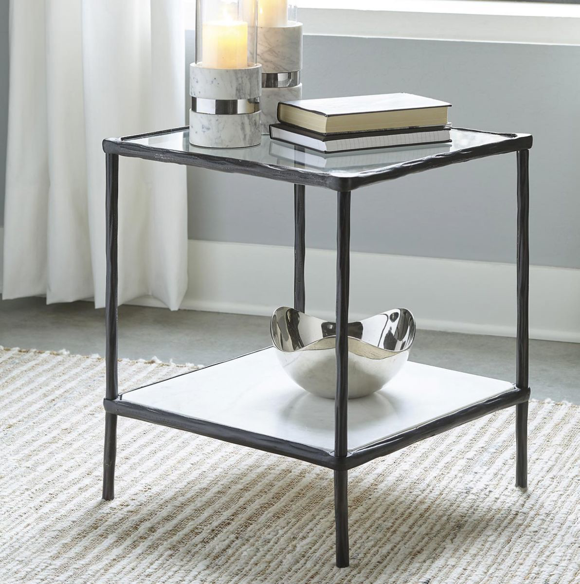 Picture of NEW YORK BLACK END TABLE