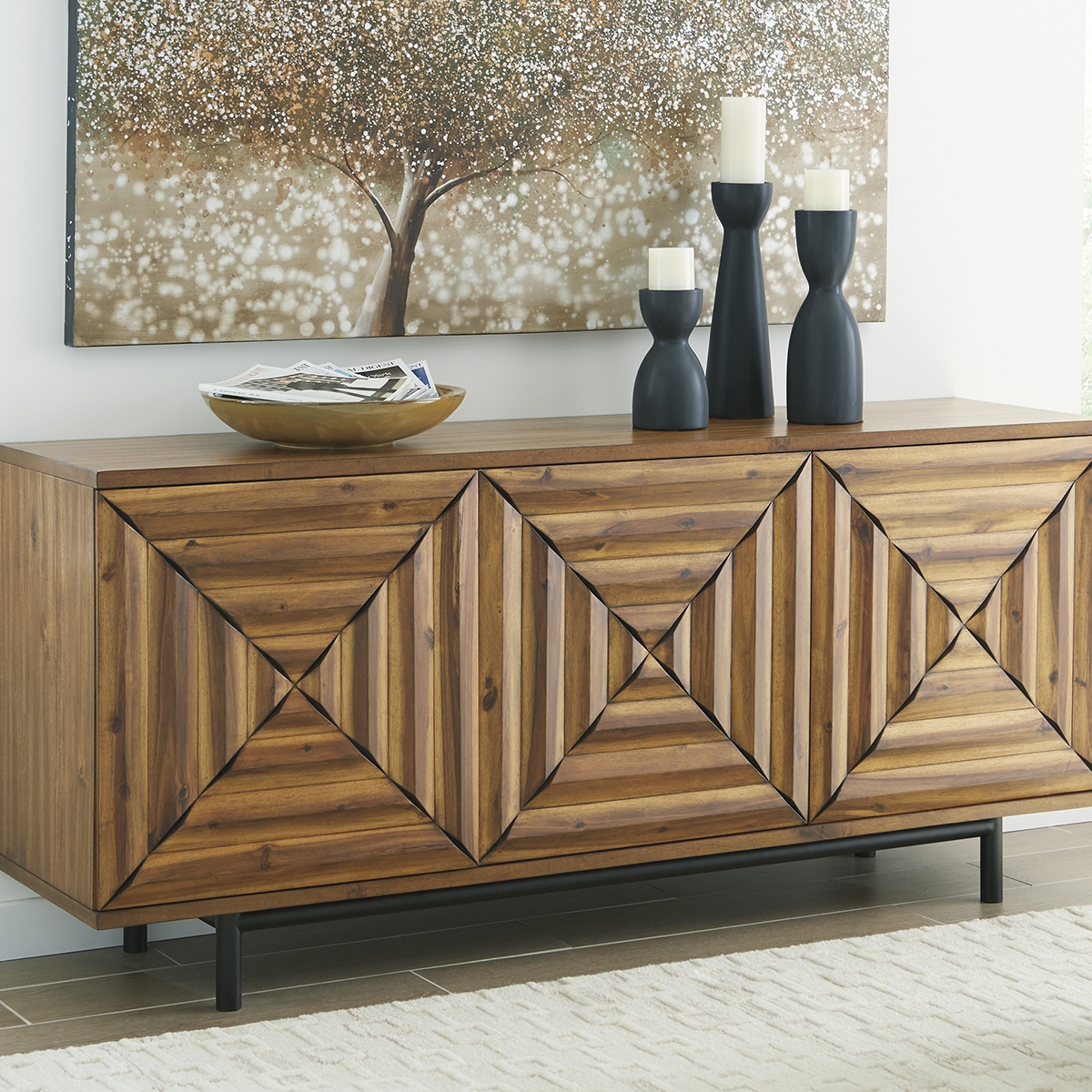 Picture of FAIR RIDGE ACCENT CABINET