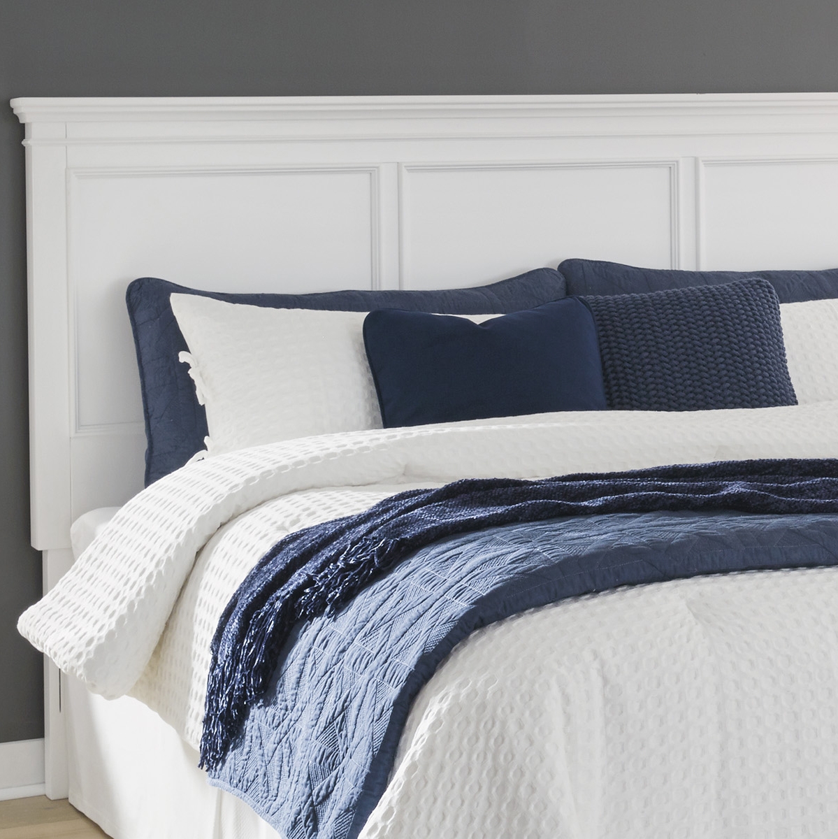 Picture of DANA WHITE QUEEN BED