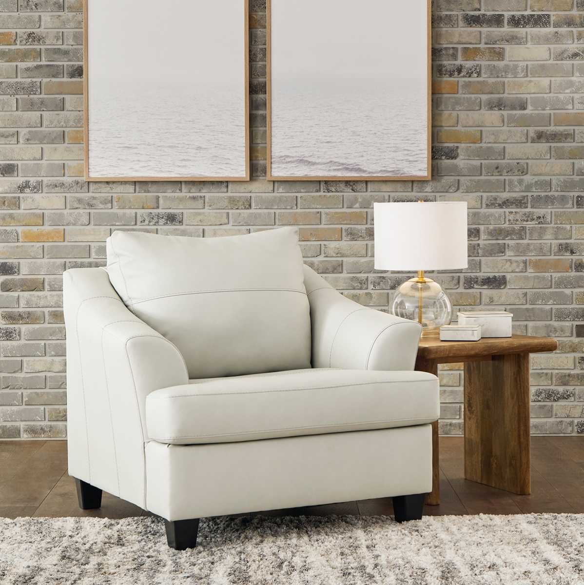 Picture of GENEVA WHT LEATHER CHAIR