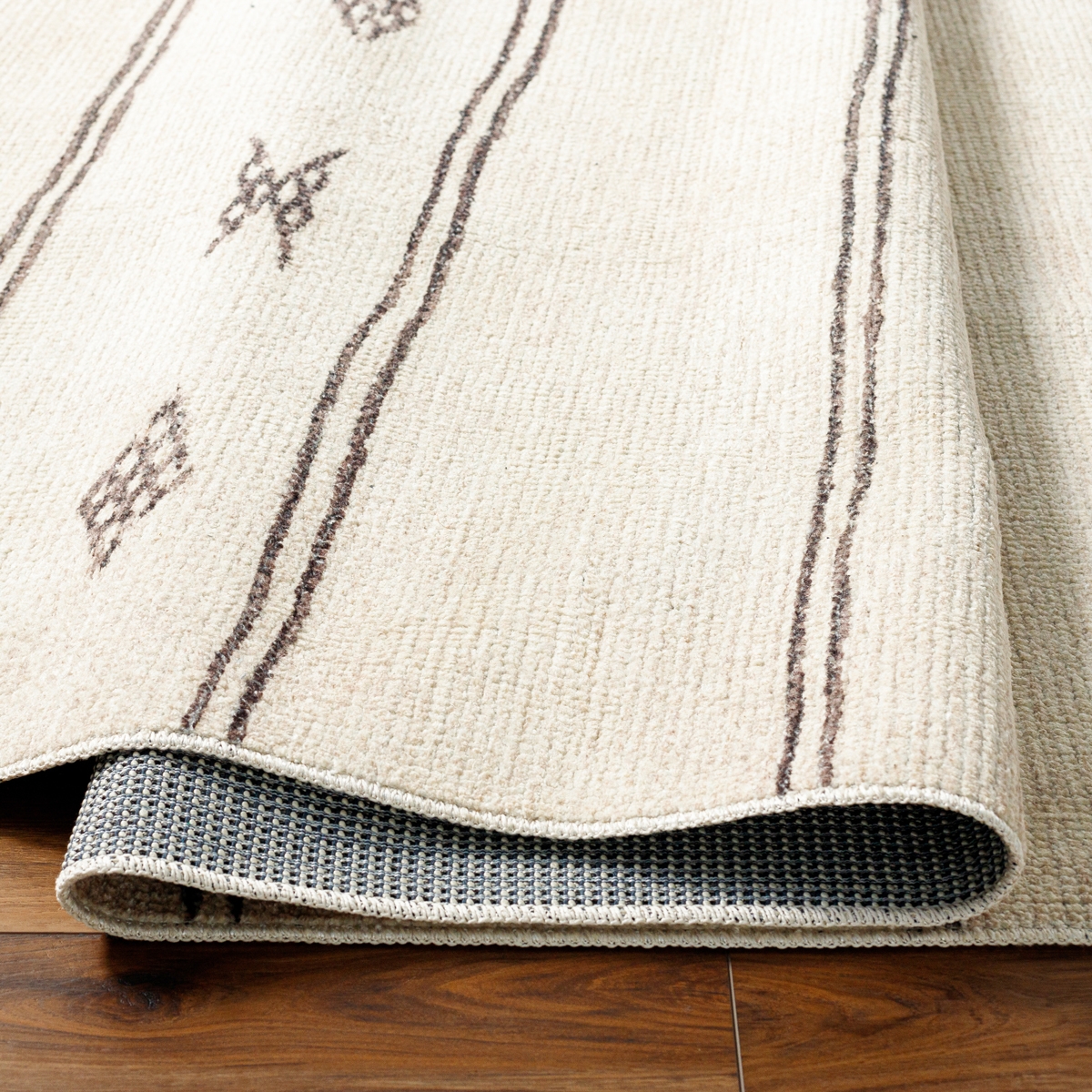 Picture of RIVI 5"3"X7' RUG