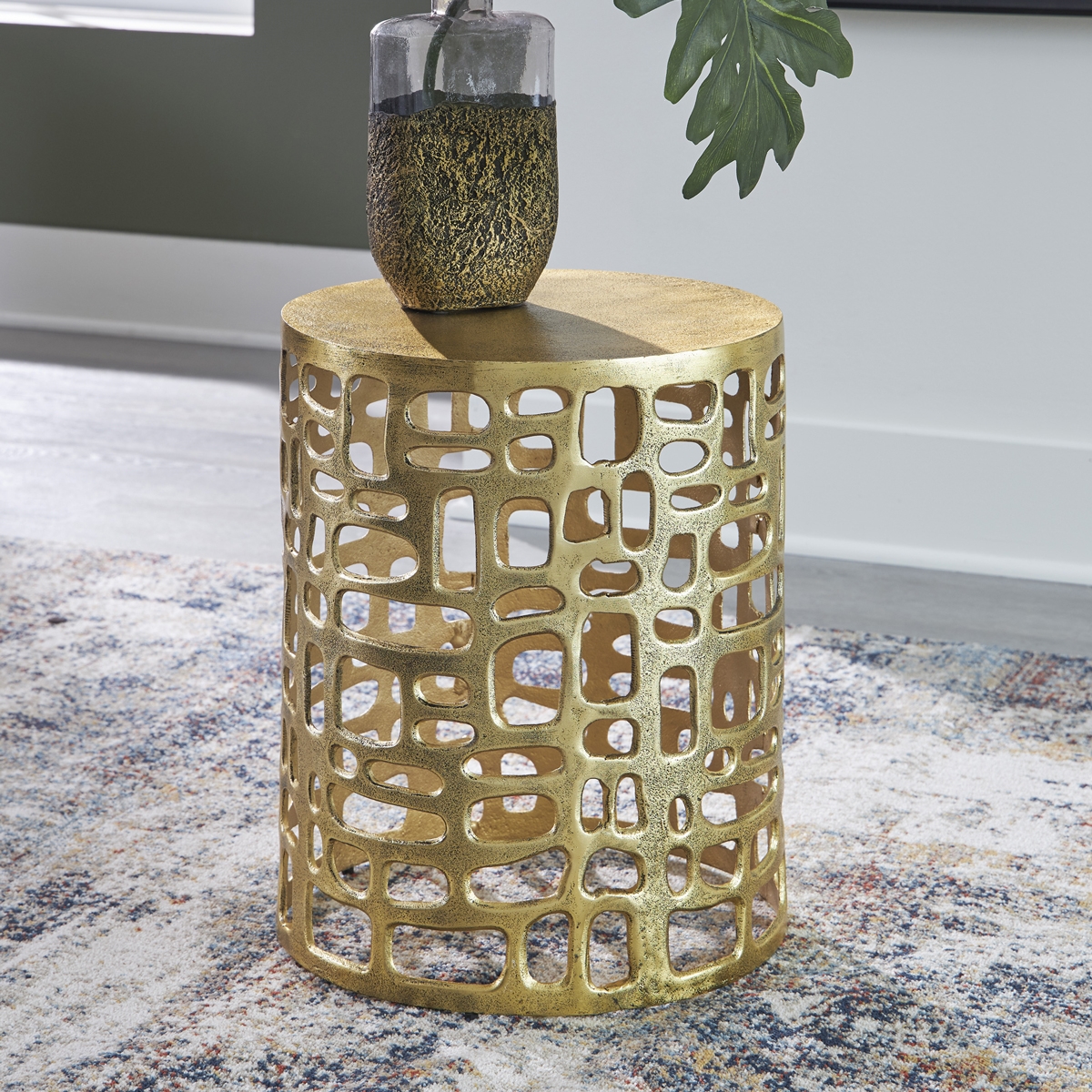 Picture of GRACYLEE ACCENT TABLE