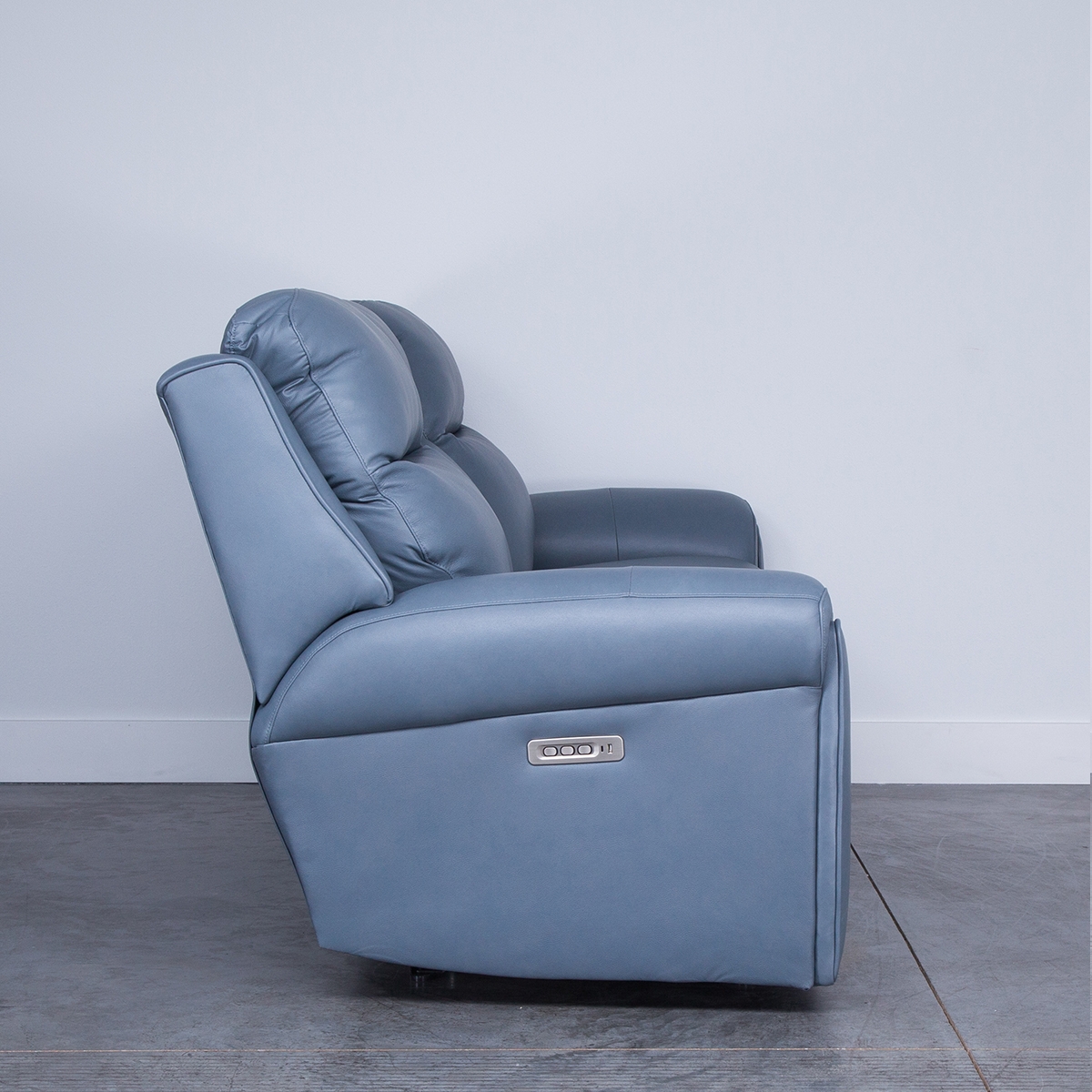 Picture of BELLINGHAM SOFA W/PHR/LUMB