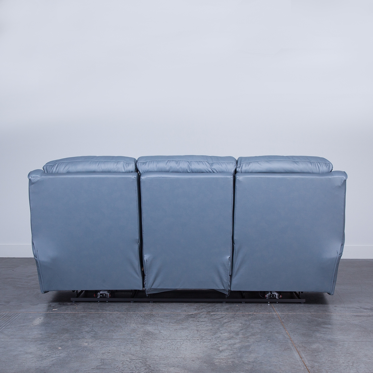 Picture of BELLINGHAM SOFA W/PHR/LUMB
