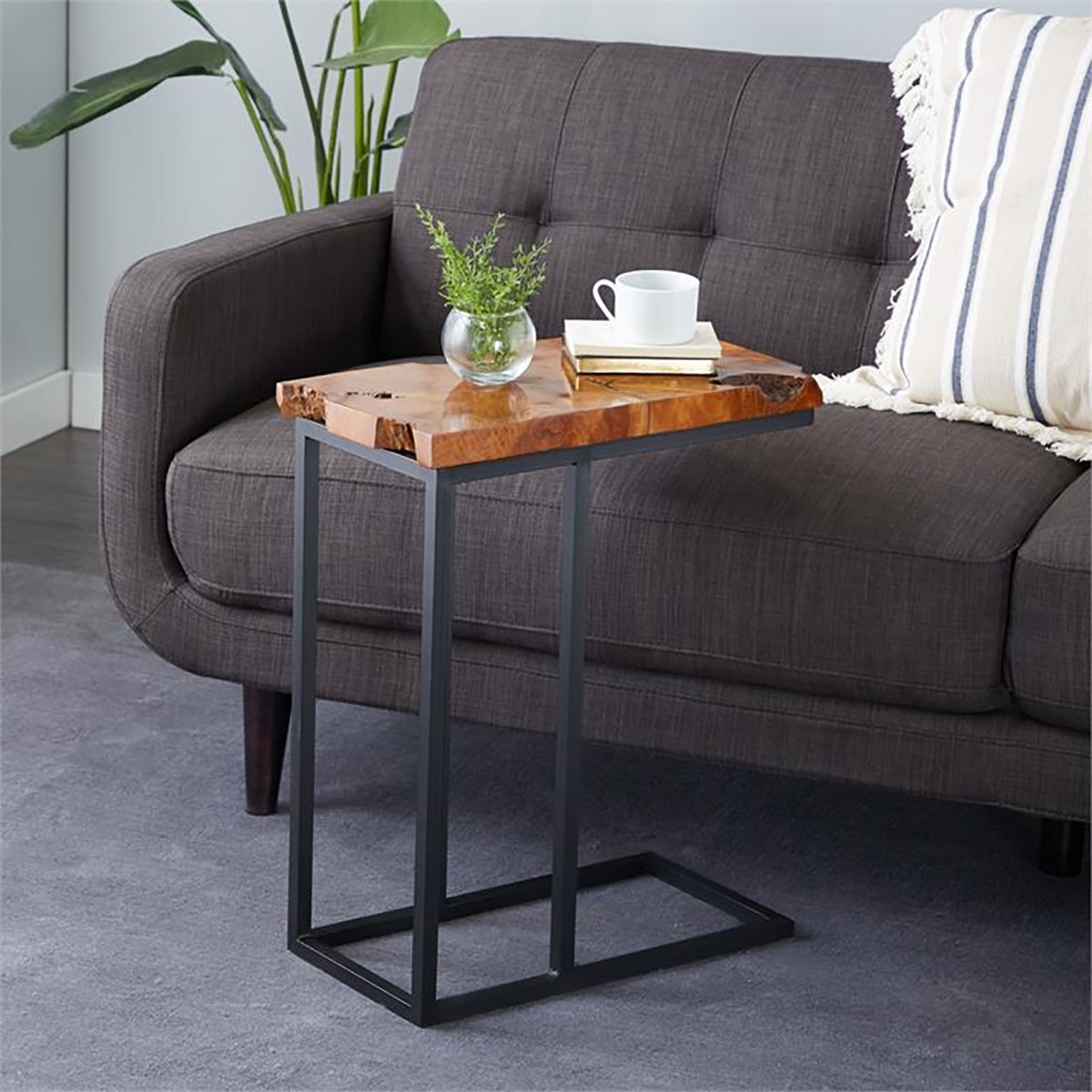 Picture of METAL TEAK SIDE TABLE