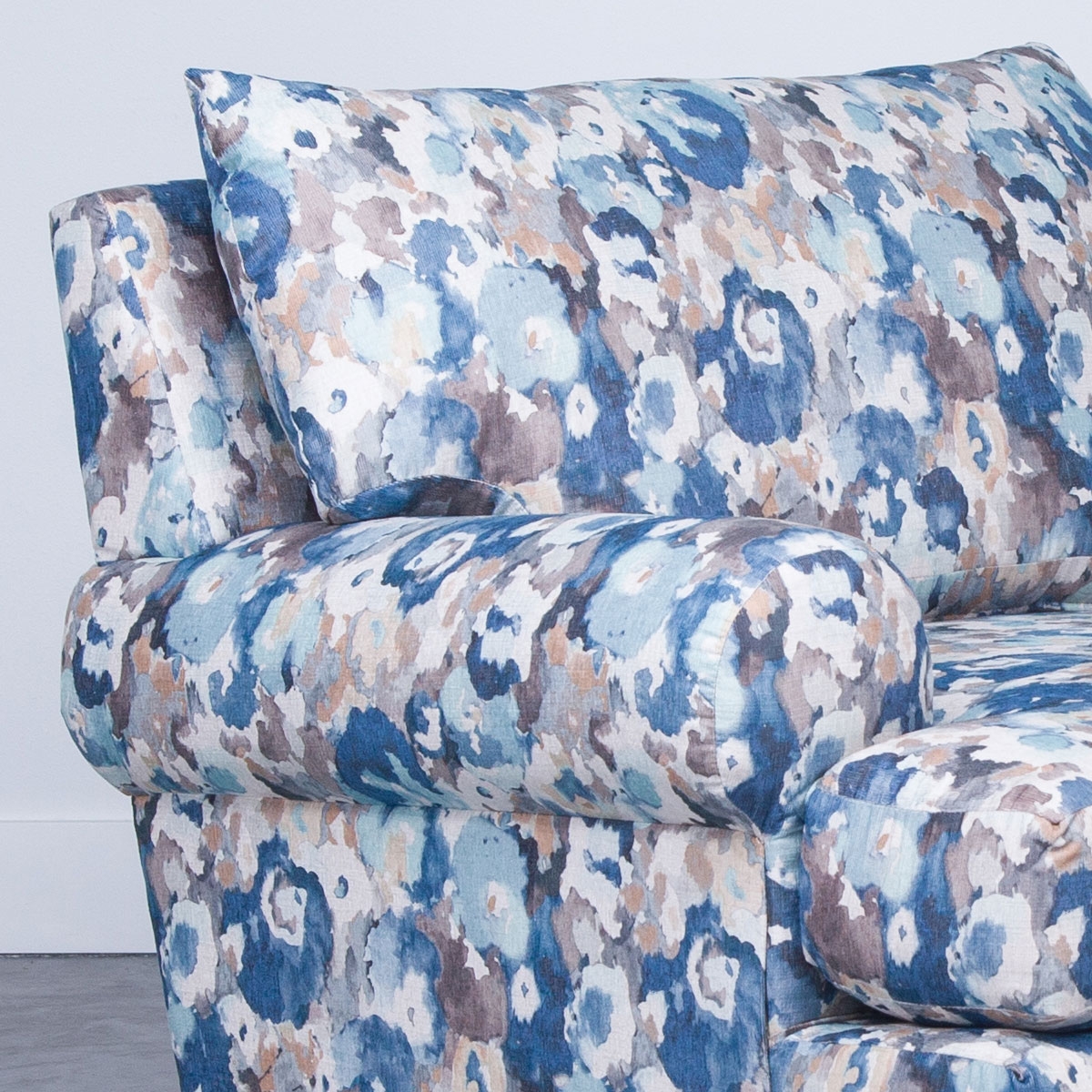 Picture of LEILANI SWIVEL MATCHING CHAIR