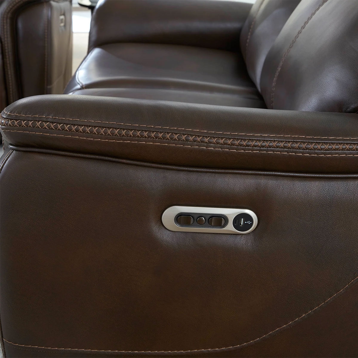 Picture of PLATINUM AUBURN SOFA W/POWER HEADREST