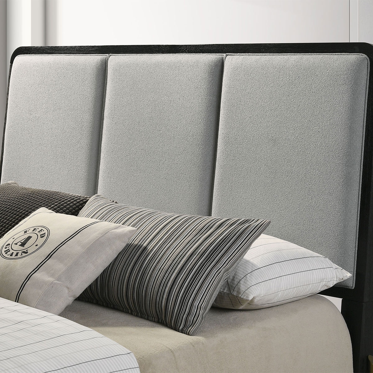 Picture of ARINI BLACK QUEEN UPHOLSTERED BED