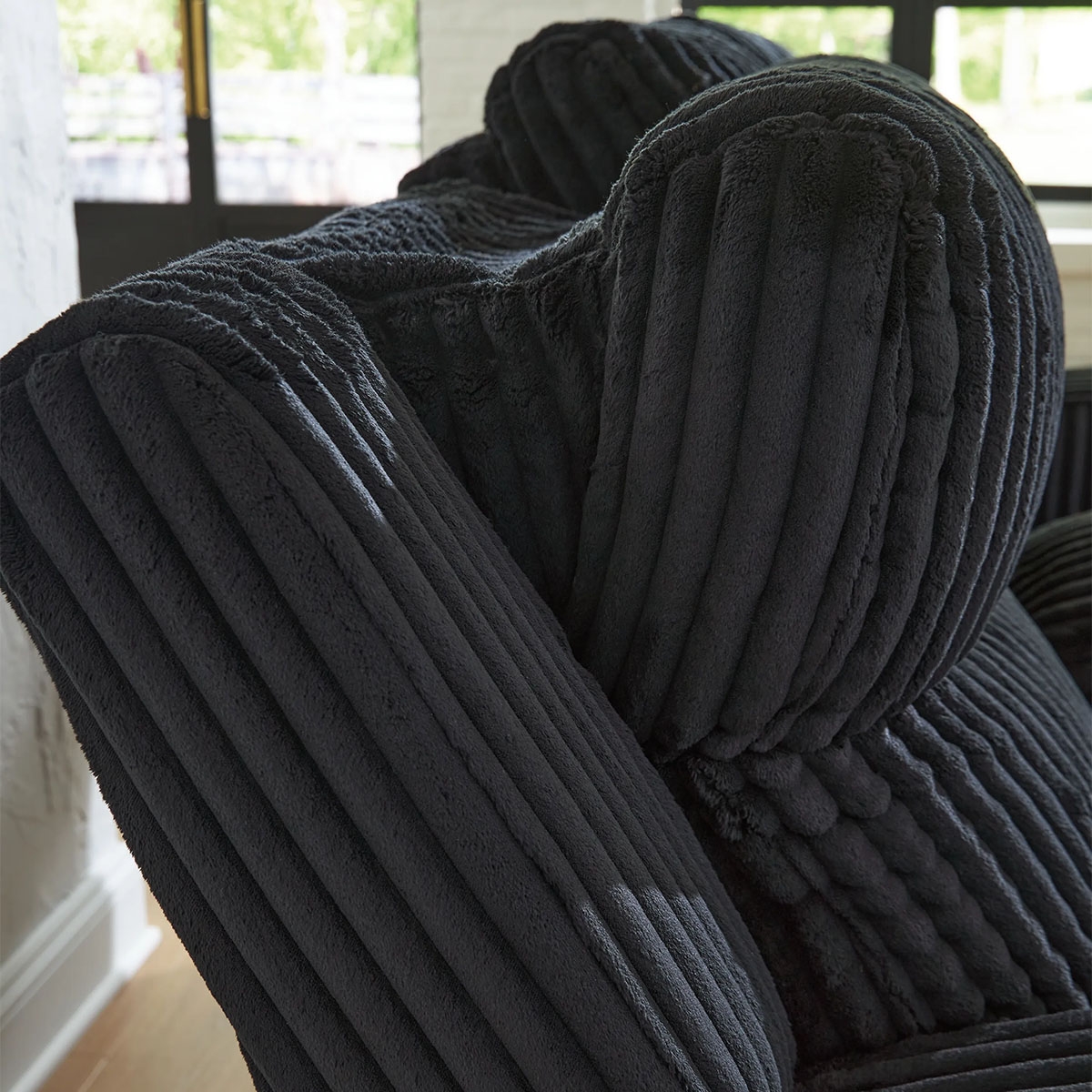 Picture of FOREST LAKE SOFA W/PHR