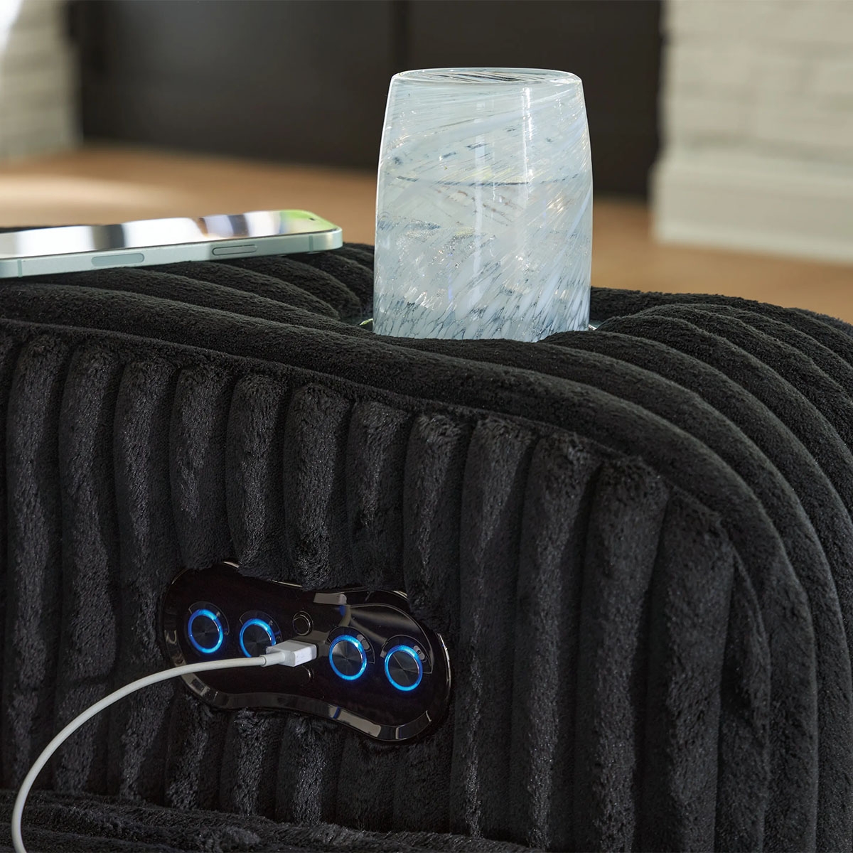 Picture of FOREST LAKE SOFA W/PHR
