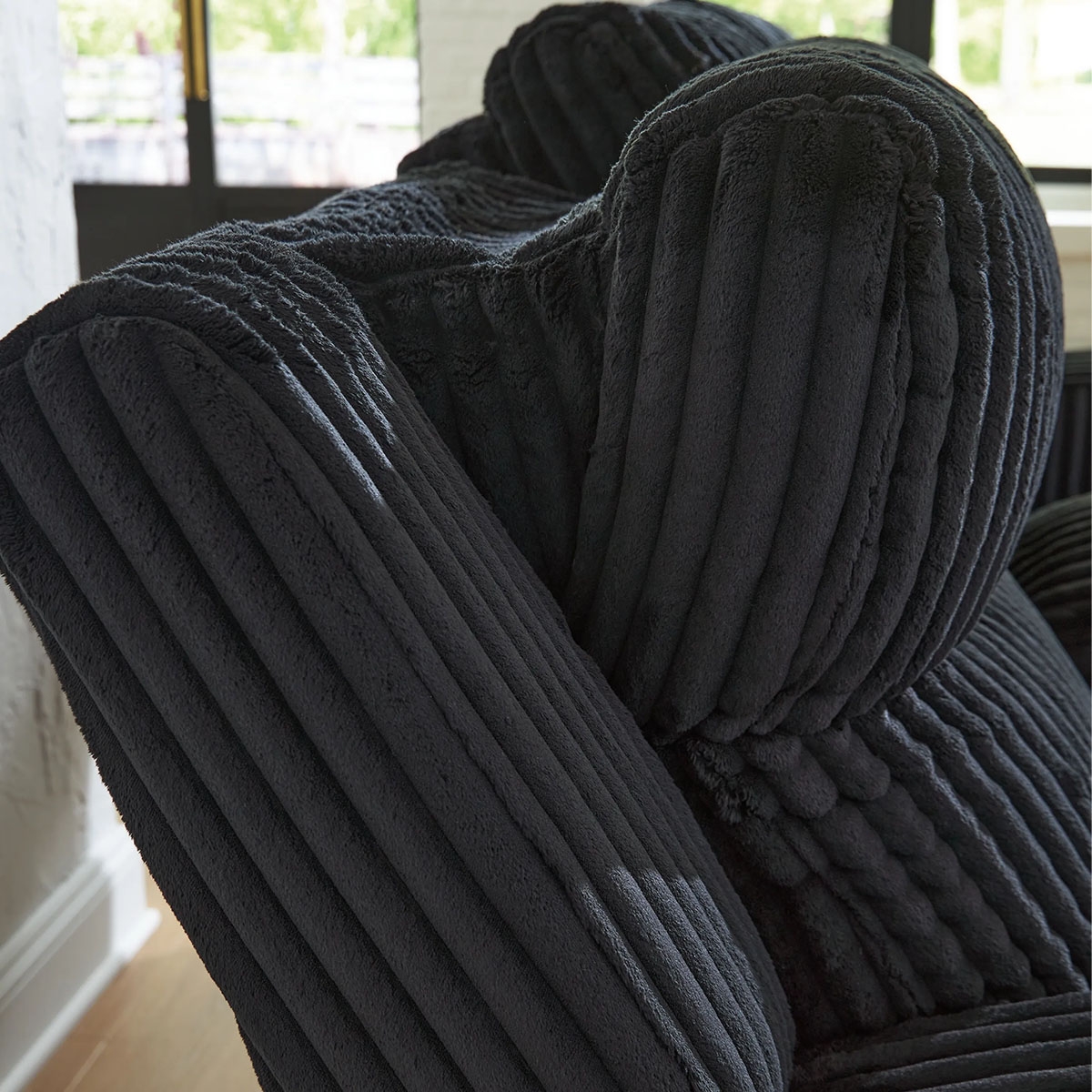 Picture of FOREST LAKE LOVESEAT W/ CONSOLE & POWER HEADREST