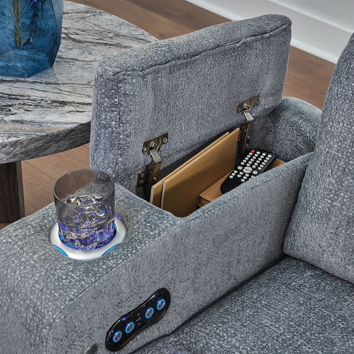 Picture of STUDIO CAVE NUVELLA RECLINER W/ POWER HEADREST
