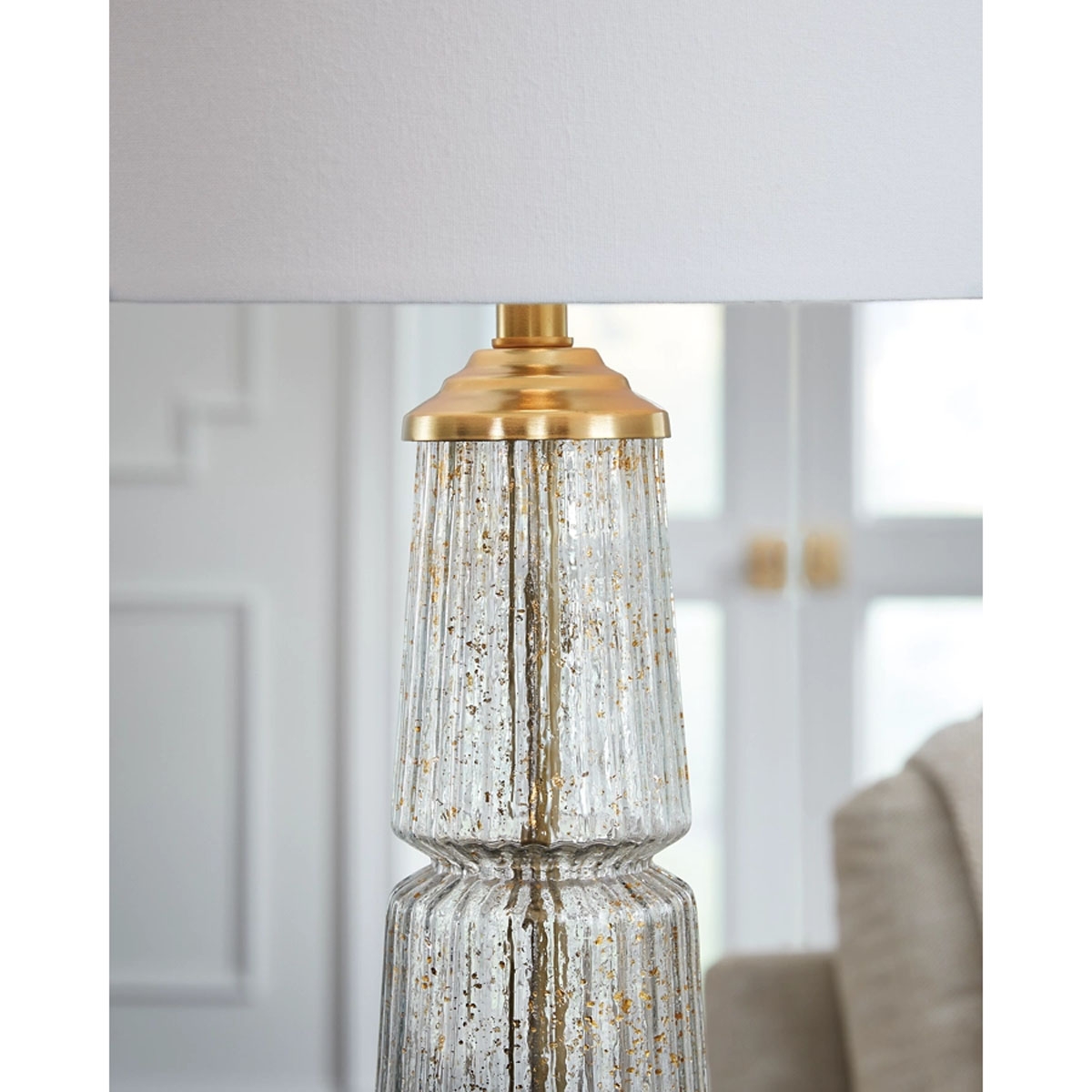 Picture of BAKERSBORO GOLD ACCENT GLASS TABLE LAMP
